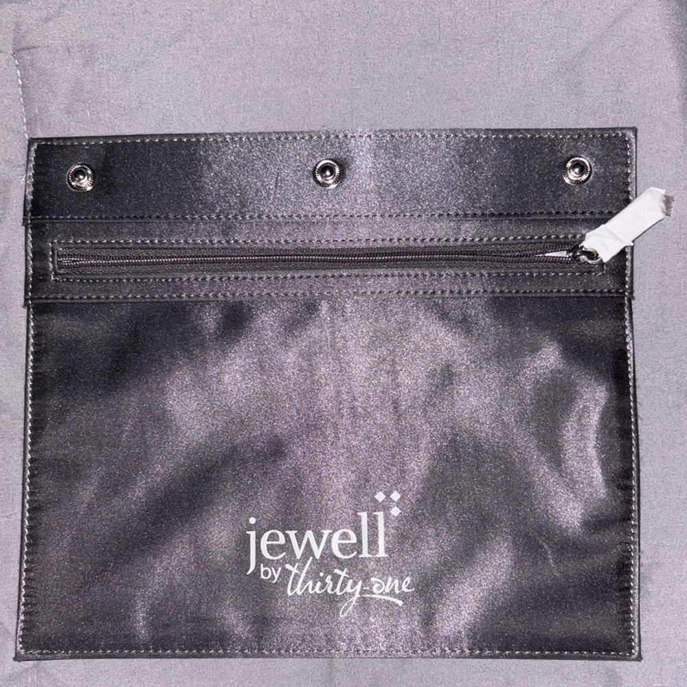 Thirty One Jewell zip pocket